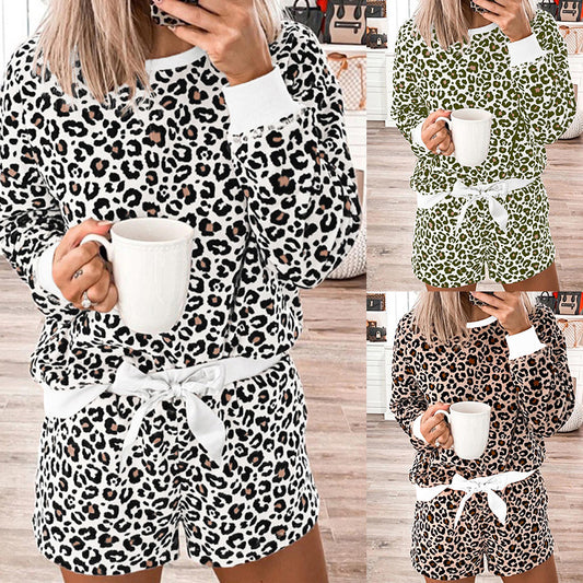 Two-Piece Printed Long-Sleeved Pajamas